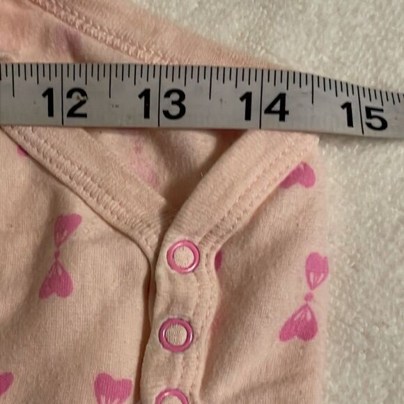 NWOT 6-9 month Cat & Jack long sleeve pink w/pink bow graphics body suit/onesie - Picture 16 of 16